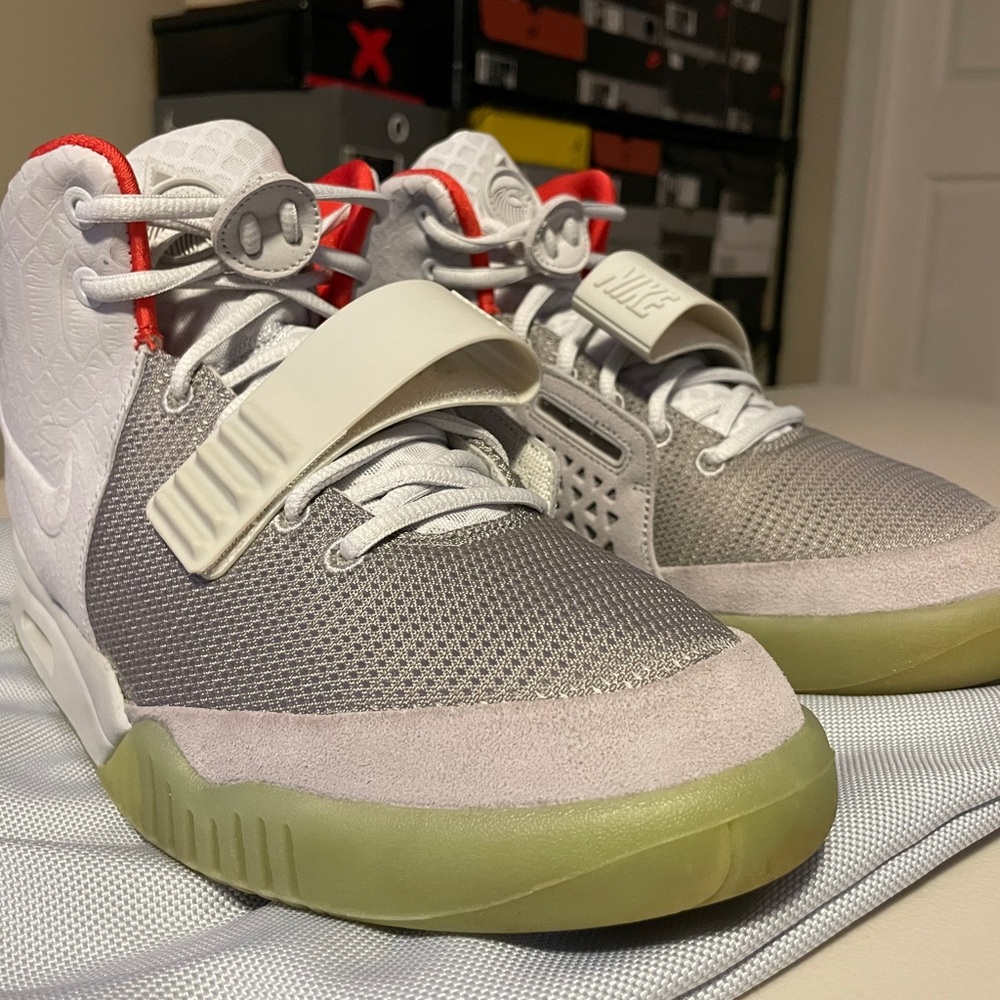 Nike Air Yeezy 2 NRG Pure Platinum Size 10